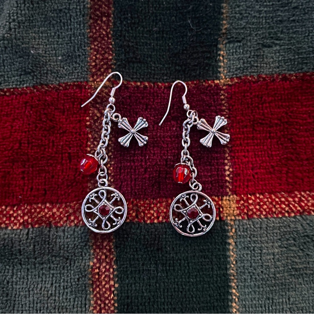 Silver dangling charm earrings